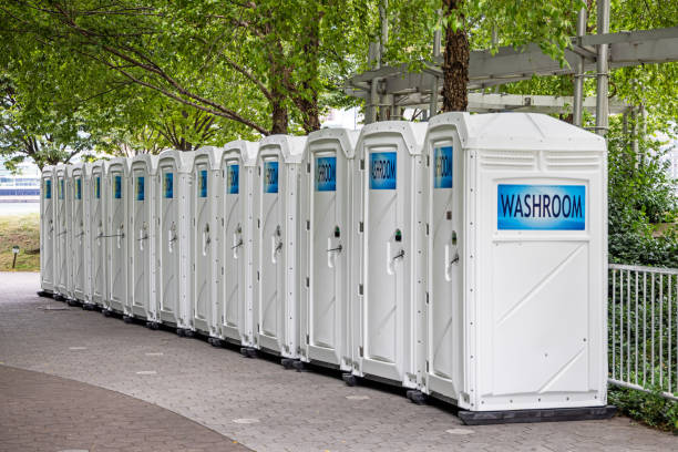 Best Portable restroom trailer rental  in Summerfield, NC